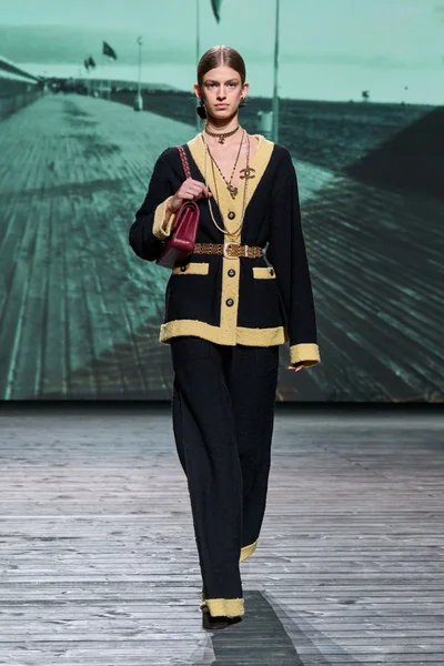 Look 21